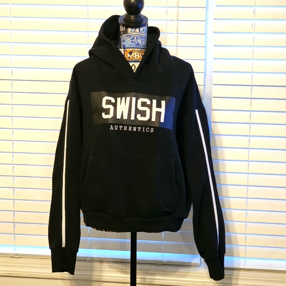 Swish Authentics Basketball Men's Pullover Hoodie Black White Medium